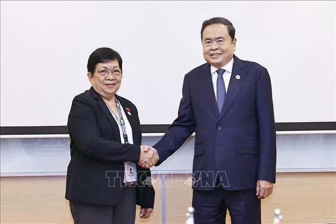 越南国会主席陈青敏会见东帝汶国民议会议长玛丽亚·费尔南达·黎。图自越通社 maria-fernanda-lay-17092025-01.jpg