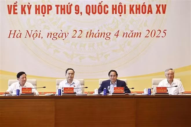 vna-potal-thu-tuong-va-chu-tich-quoc-hoi-chu-tri-hoi-nghi-ve-ky-hop-thu-9-quoc-hoi-khoa-xv-7987860.jpg