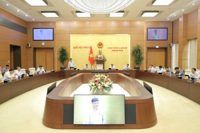 会议场景。图自越通社 quang-canh-phien-hop.jpg