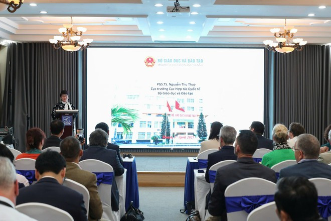 越南教育培训部国际合作局局长阮秋水发表讲话。图自Vietnam+ bi-3.jpg