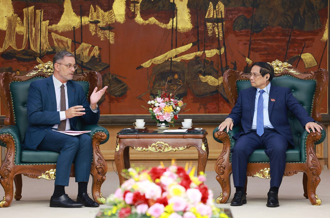 政府总理范明政会见法国驻越南大使。图自越通社 vna-potal-thu-tuong-pham-minh-chinh-tiep-dai-su-phap-tai-viet-nam-8029999.jpg