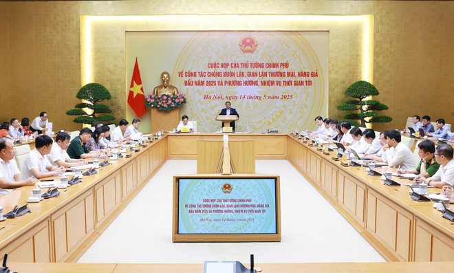 会议场景。图自越通社 vna-potal-thu-tuong-chu-tri-hop-ve-cong-tac-chong-buon-lau-gian-lan-thuong-mai-hang-gia-8030723.jpg