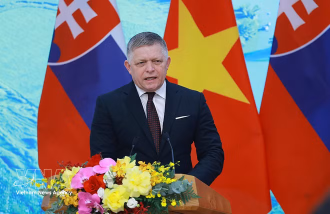 vnanet-potal-nang-cap-quan-he-viet-nam-slovakia-len-doi-tac-chien-luoc-8697786.jpg