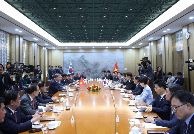 越共中央总书记苏林会见韩国国会议长禹元植。图自越通社 vna-potal-tong-bi-thu-to-lam-hoi-kien-chu-tich-quoc-hoi-han-quoc-woo-won-sik-8206164.jpg