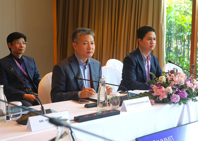 越南公安部副部长阮玉林中将率领越南公安部高级代表团参加2025年亚洲科技大会及相关活动。图自越通社 vna-potal-atxsummit-2025-viet-nam-tich-cuc-dong-gop-vao-tien-trinh-phat-trien-ai-8062496-1.jpg