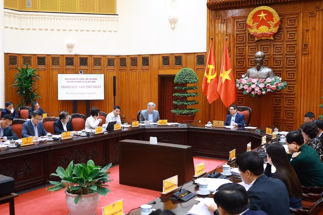 vna-potal-thu-tuong-chu-tri-phien-hop-thu-nhat-cua-ban-chi-dao-ve-trung-tam-tai-chinh-khu-vuc-va-quoc-te-7951582.jpg