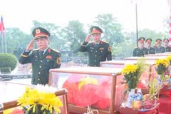 跋山涉水 将英烈遗骸从老挝带回祖国
