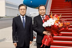 国会主席陈青敏开始对中国进行正式访问