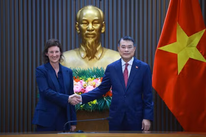 越南政府总理黎明兴会见富时罗素首席执行官菲奥娜·巴塞特