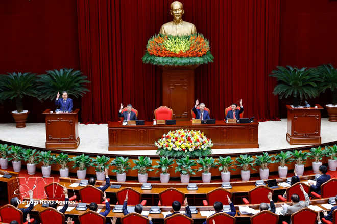 vnanet-dai-bieu-bieu-quyet-thong-qua-nghi-quyet-hoi-nghi-lan-thu-hai-ban-chap-hanh-trung-uong-dang-khoa-xiv-anh-ttxvn.jpg