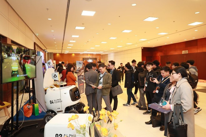 2025年国际人工智能与半导体会议框架下设有50间展位,介绍国内外人工智能和半导体技术。图自越通社 161c55ec-424f-4b69-ab59-8ebb4d8f3bfe.jpg