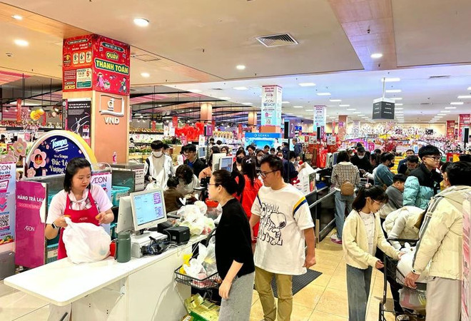 2025年前2月,商品零售是零售总额和消费服务收入增长的重要因素之一。图自Vietnam+ img-8252.jpg