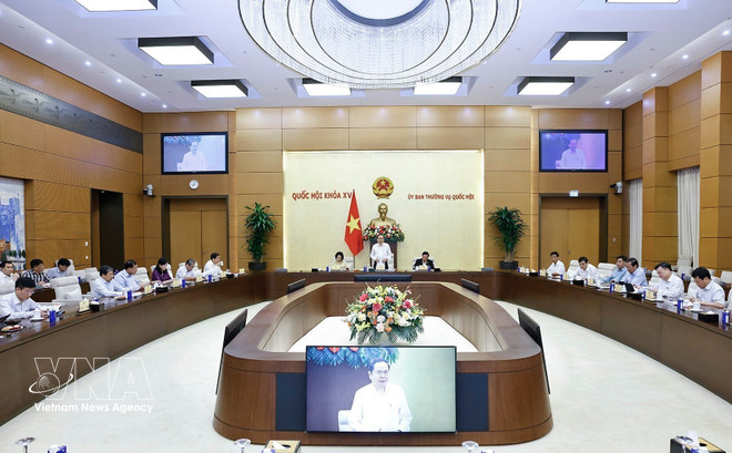 vnanet-potal-chu-tich-quoc-hoi-chu-tri-cuoc-hop-ve-chuan-bi-ky-hop-thu-nhat-quoc-hoi-khoa-xvi-8663502-1.jpg