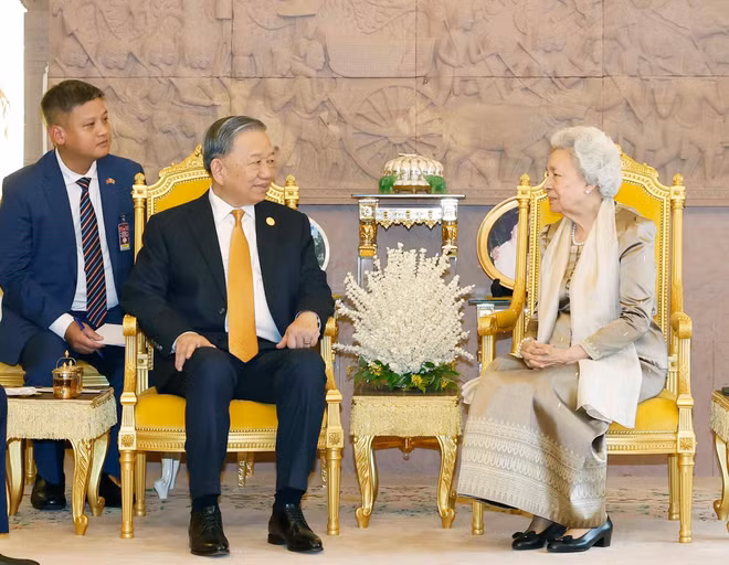 vna-potal-tong-bi-thu-to-lam-tham-hoang-thai-hau-norodom-monineath-sihanouk-8576514.jpg