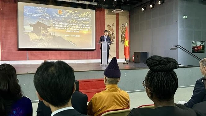 越南外交部常务副部长阮明宇在活动上发表讲话。图自越通社