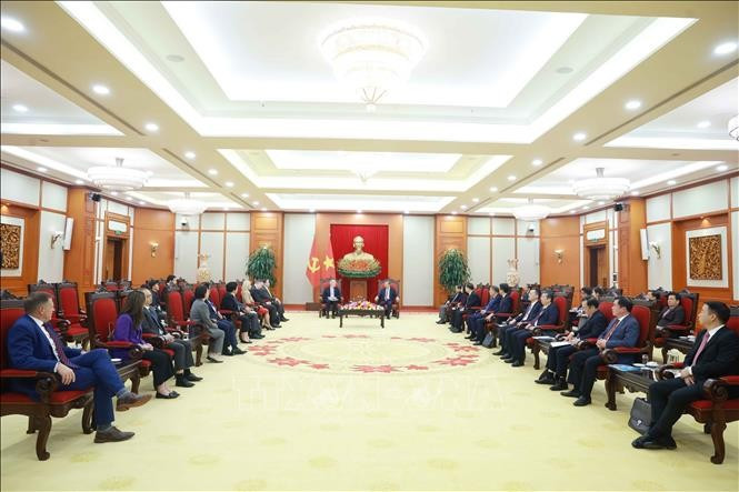 越共中央总书记苏林会见美国-东盟商务理事会企业代表团。图自越通社