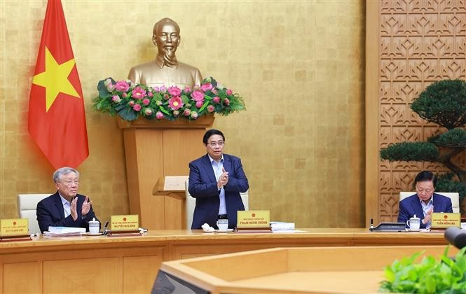 越南政府总理主持召开政府2025年4月份立法工作专题会议。图自越通社