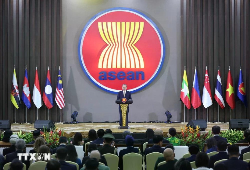 越共中央总书记苏林出席越南加入东盟30周年纪念活动并发表讲话。图自越通社