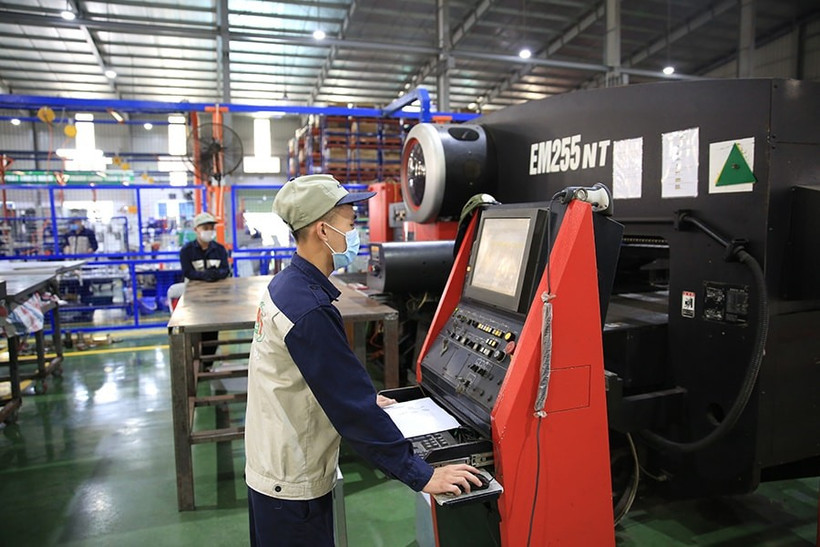 河内市常信县亚洲工业工程股份公司的高科技机械系统。图自《新河内报》