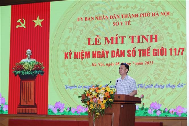 卫生部人口司司长黎青勇在会议上发言。图自越通社