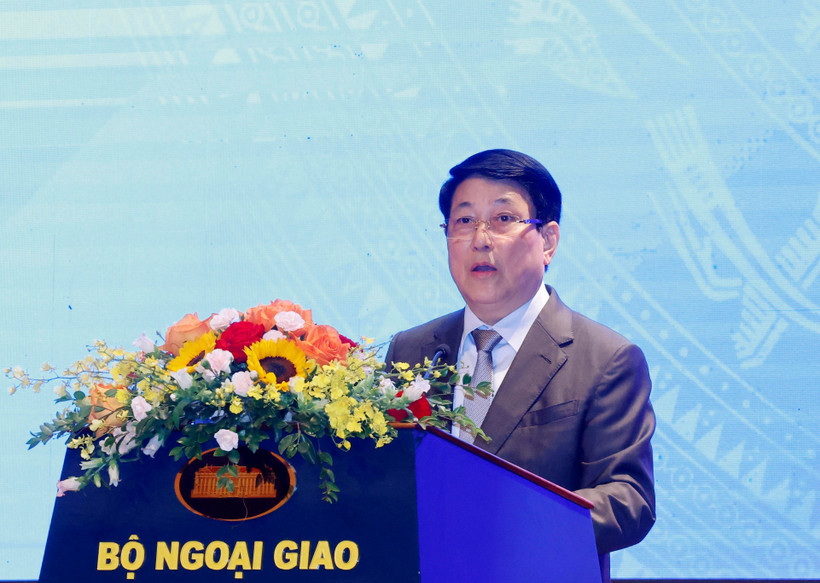 越南国家主席梁强出席研讨会并发表指导性讲话。图自越通社