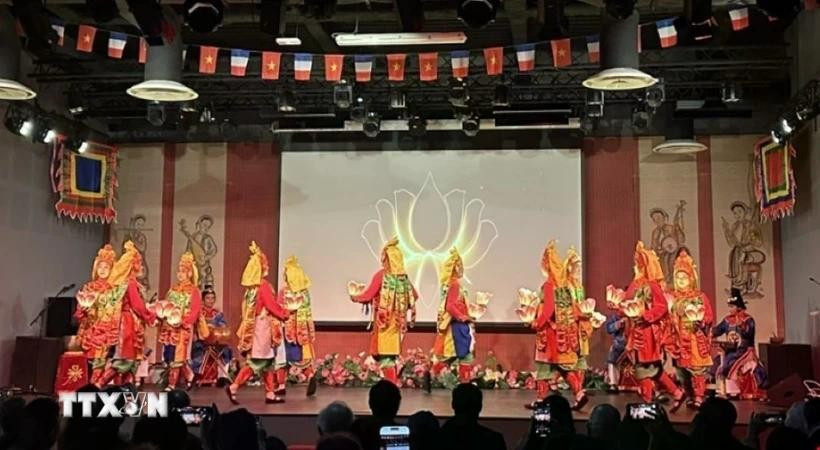  顺化宫廷雅乐表演。图自越通社