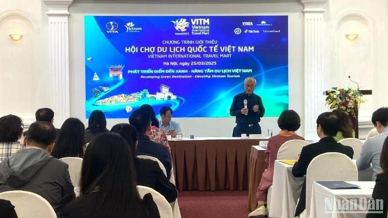 2025年越南河内国际旅游展新闻发布会。图自《人民报》