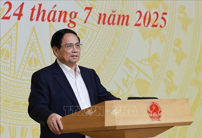 越南政府总理、国家民事防护指导委员会主任范明政24日主持召开委员会第一次会议。图自越通社