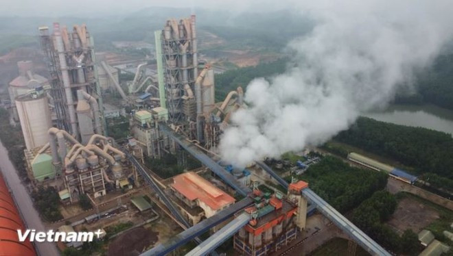 世行建议越南加大减排力度，力争2050年实现净零排放。图自越通社