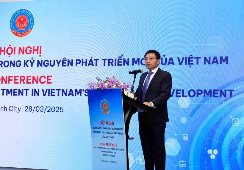 越南财政部长阮文胜在“越南新时期投资基金与外国投资”会议上发表讲话。图自 Vietnam+ 