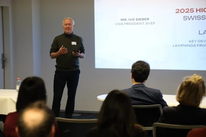 瑞士—越南经济论坛（SVEF）成员的伊沃·西伯。图自越通社