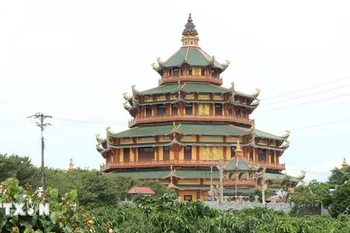 芳莲净处寺院。图自越通社