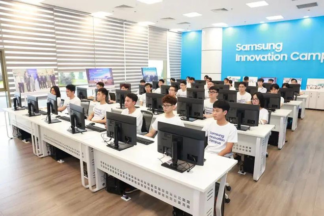 200名学生将参加国家创新中心技术人才培训计划。图自越通社 cac-em-hoc-sinh.jpg.webp