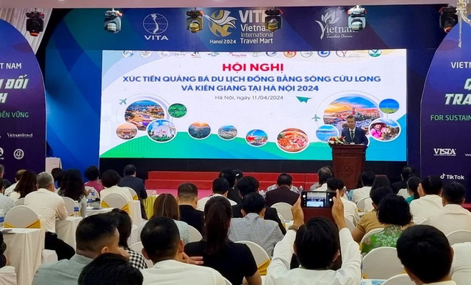 4月11日,九龙江三角洲和坚江旅游促进与推广会议在河内举行。图自Vietnam+ trung.jpg
