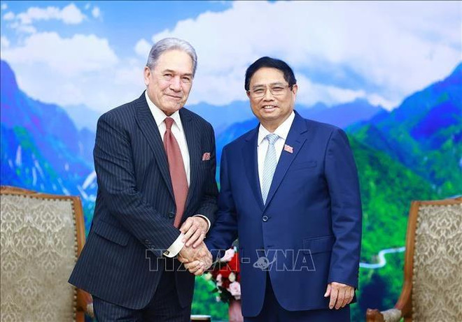 越南政府总理范明政与新西兰副总理兼外交部长温斯顿·彼得斯。图自越通社 uuid454fcfd1-786f-4934-abe8-b98afc9be1f7library1type1mode1loctruecaptrue-8465.jpg.webp
