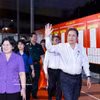 国会主席陈青敏出席胡志明市东盛乡新兵入伍集训营活动。图自越通社