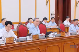 苏林总书记：按原则安置干部 避免内部出现复杂情况