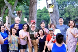澳大利亚总督漫步还剑湖，体验河内秋日风情