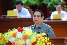 政府总理范明政走访芹苴市选民