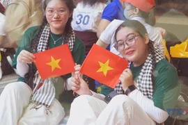 爱国情怀在当代青年的心中激荡不息