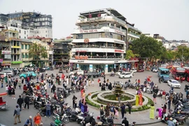 “鲨鱼颚大楼”——记忆的印记与时代的更迭