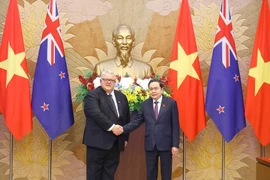 越南国会主席陈青敏与新西兰国会主席举行会谈