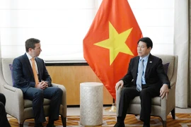 国家主席梁强会见华平投资集团首席执行官 