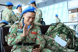 越南四号工兵队启程执行联合国维和任务