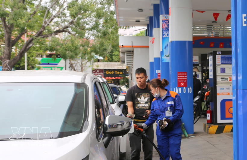 Petrolimex 与 PVOIL 确认油气供应充足，满足客户需求。图自越通社