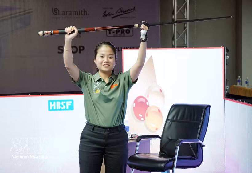 女选手阮德燕生夺得2026年三颗星开伦式台球锦标赛冠军。图自越通社