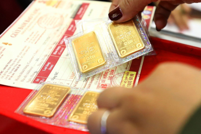 4月19日上午越南国内黄金买入价下调350万越盾。图自越通社