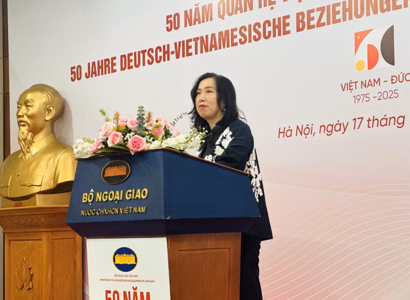 越南外交部副部长黎氏秋姮发表讲话。图自越通社