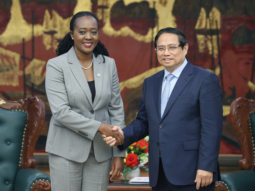 越南政府总理范明政会见肯尼亚国防部长索伊潘·图亚。图自越通社