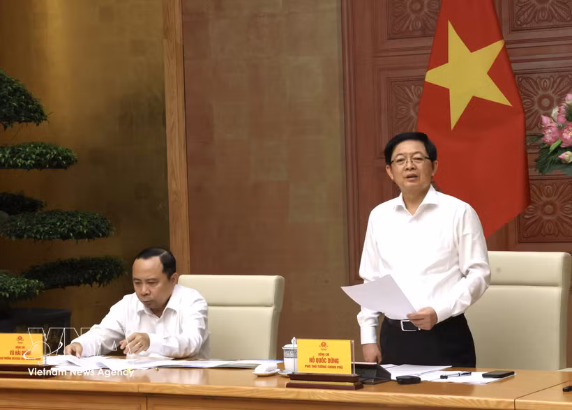 越南政府副总理胡国勇发表讲话。图自越通社